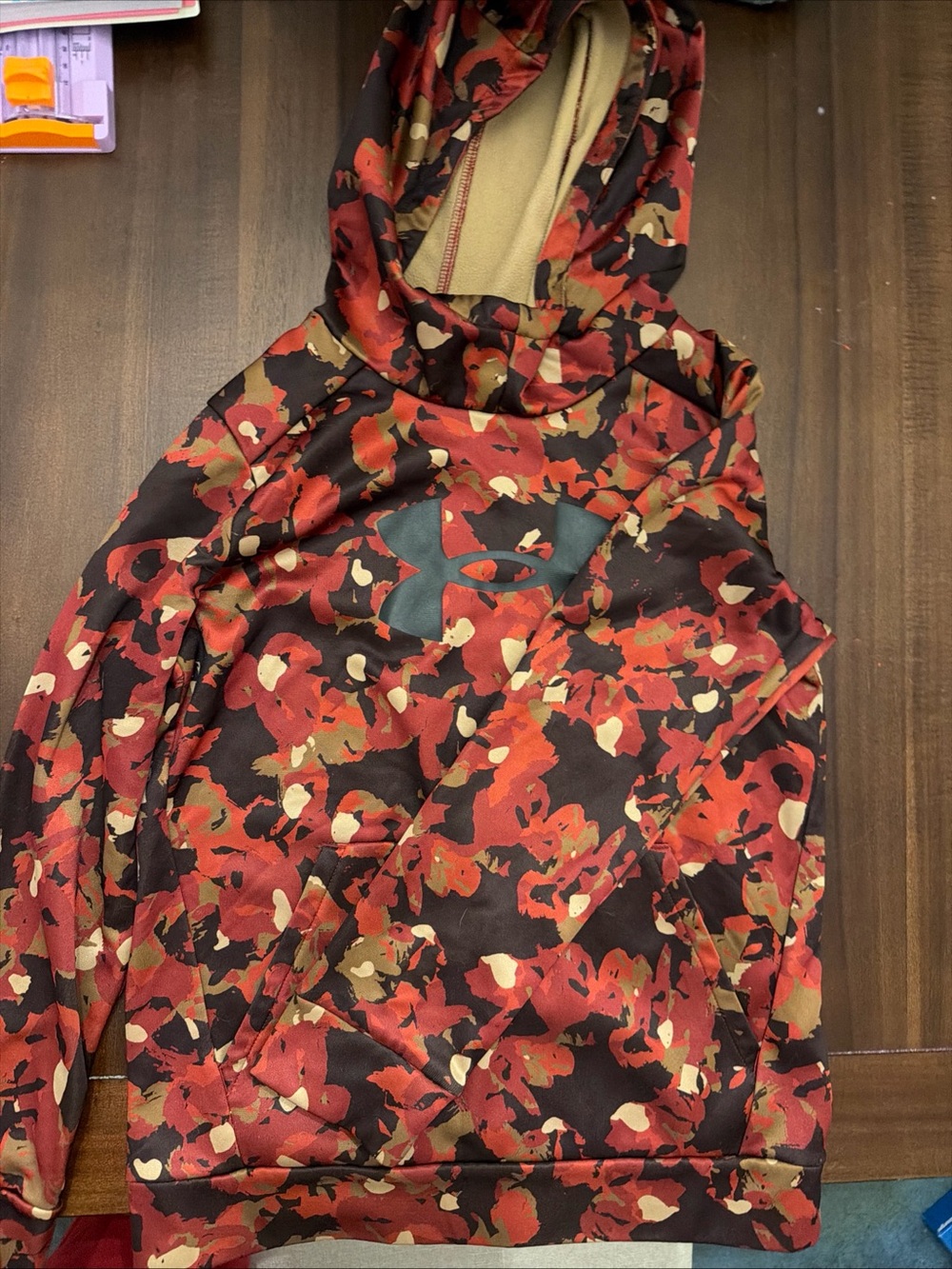 Under Armour Boys Youth Medium Red Camo Fleece Pullover Hoodie Loose Fit